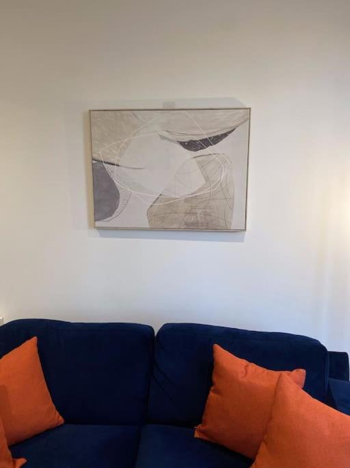 Modern Trafford 1Br Apartment-Free Parking-Cinema Room Manchester Bagian luar foto